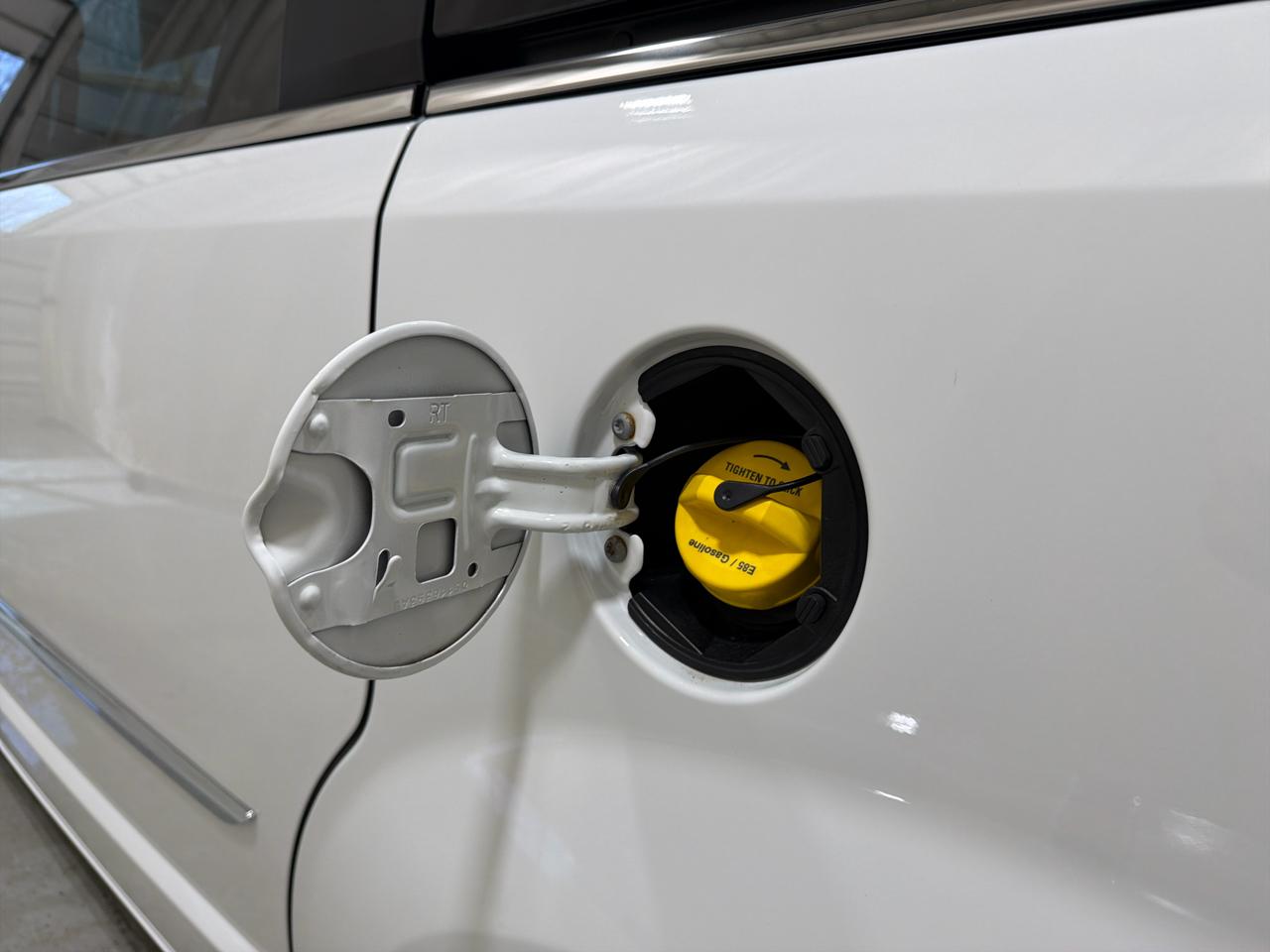 Chrysler Town & Country 4dr Wgn Touring-L Anniversary Edition 2016