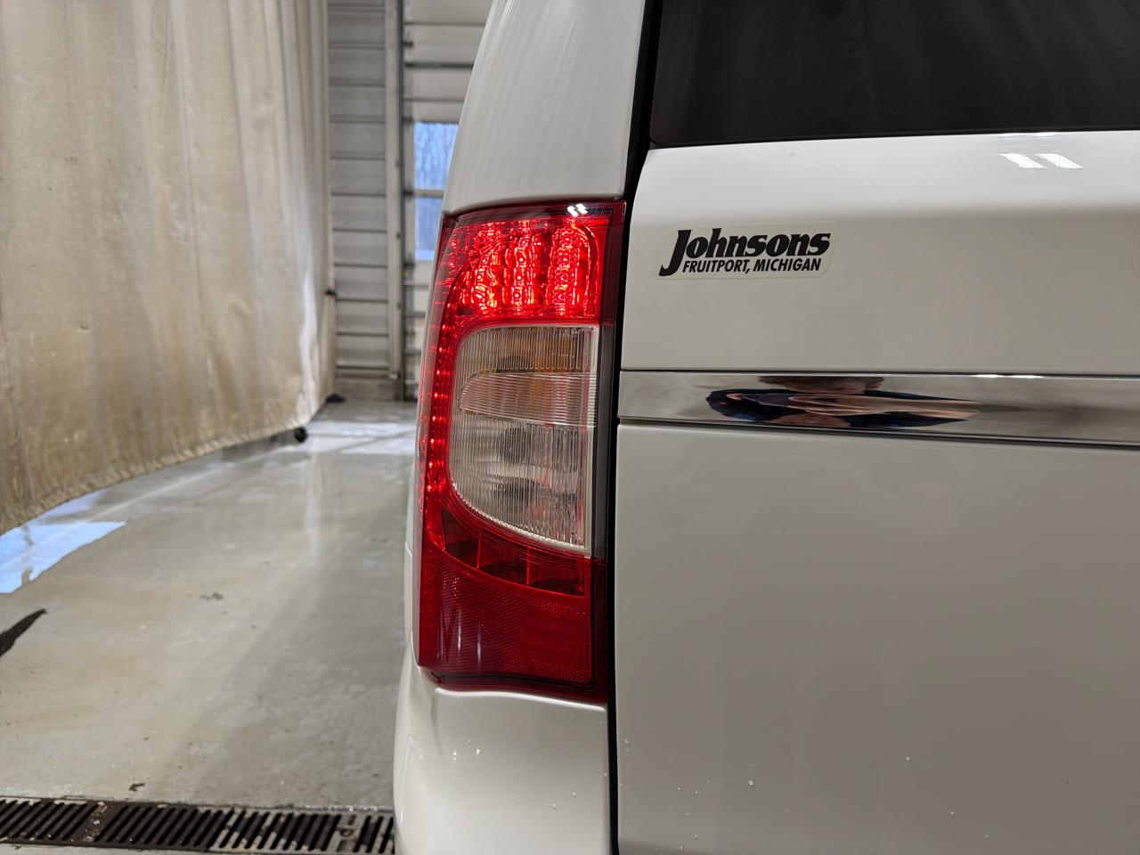 Chrysler Town & Country 4dr Wgn Touring-L Anniversary Edition 2016