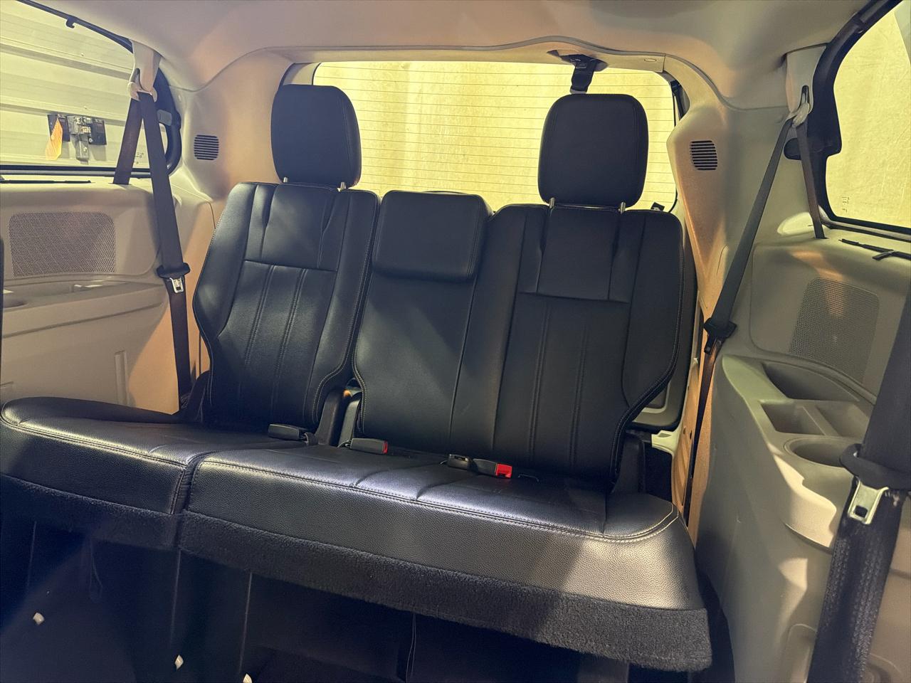 Chrysler Town & Country 4dr Wgn Touring-L Anniversary Edition 2016