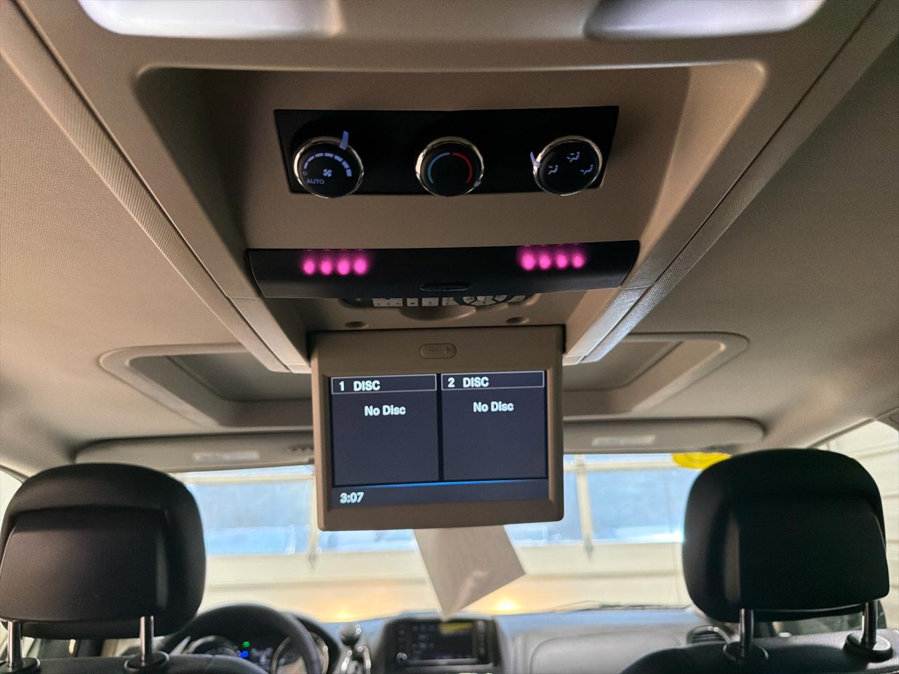 Chrysler Town & Country 4dr Wgn Touring-L Anniversary Edition 2016