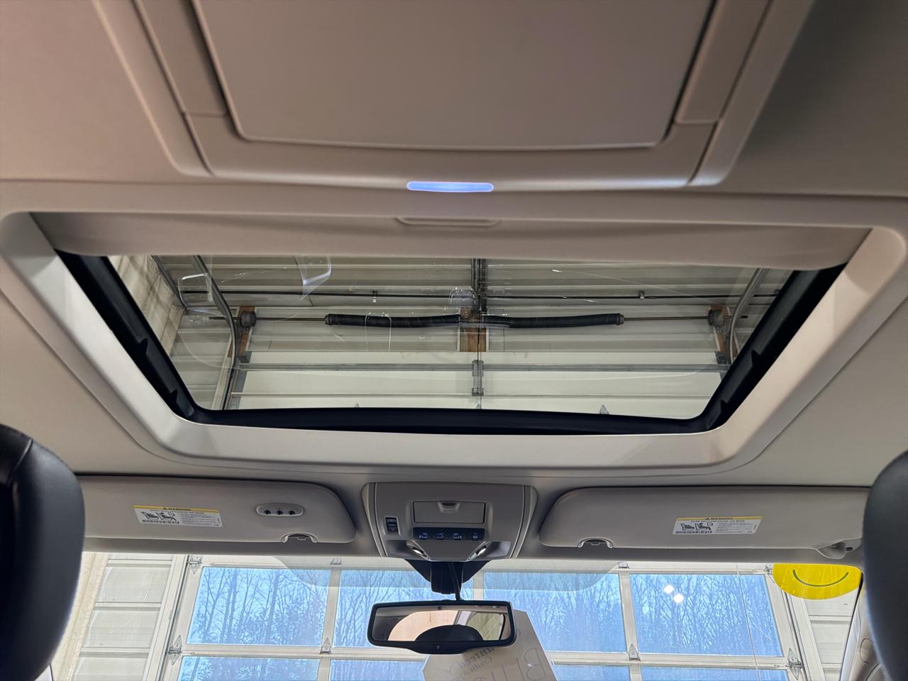 Chrysler Town & Country 4dr Wgn Touring-L Anniversary Edition 2016