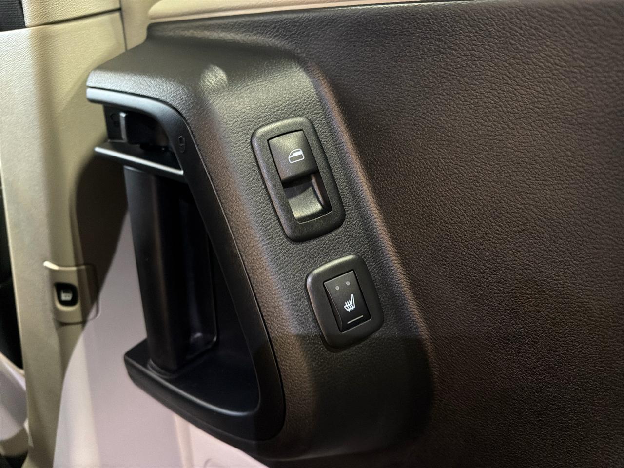 Chrysler Town & Country 4dr Wgn Touring-L Anniversary Edition 2016