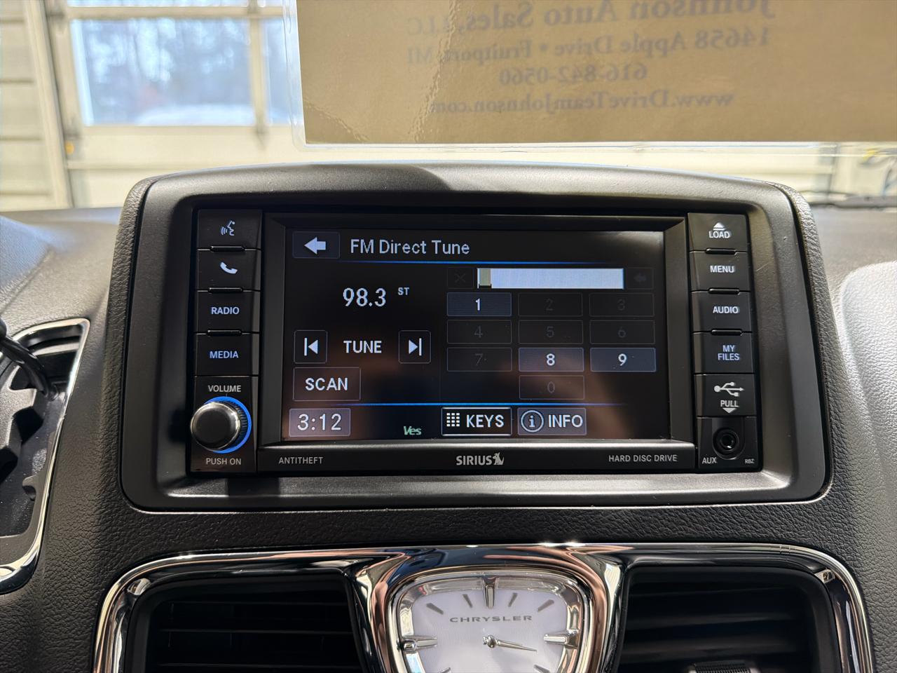 Chrysler Town & Country 4dr Wgn Touring-L Anniversary Edition 2016