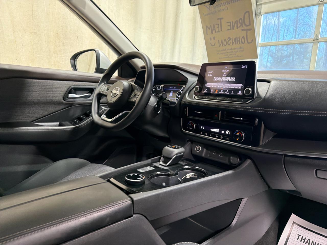 Nissan Rogue AWD SV *Ltd Avail* 2023