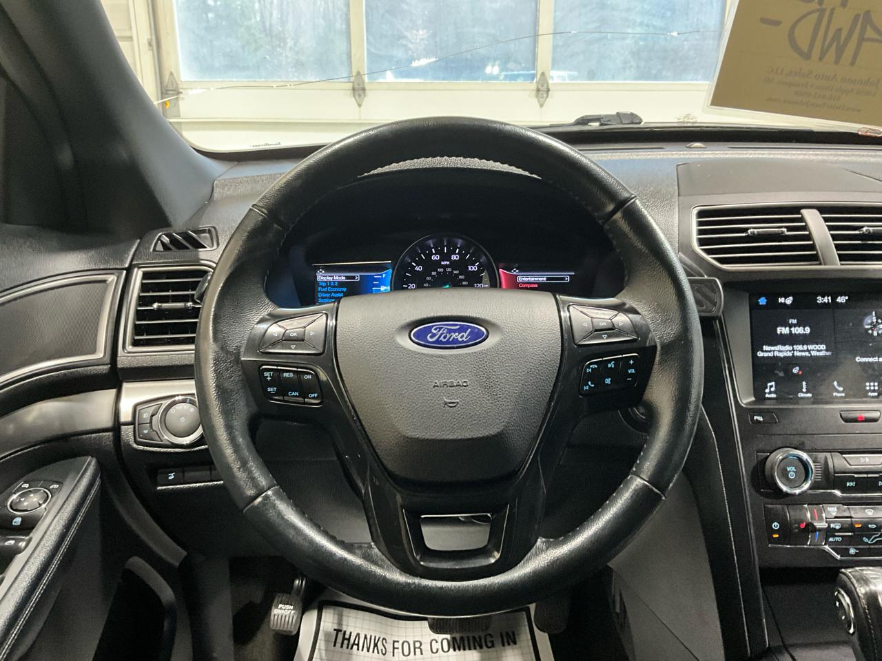 Ford Explorer XLT 4WD 2018