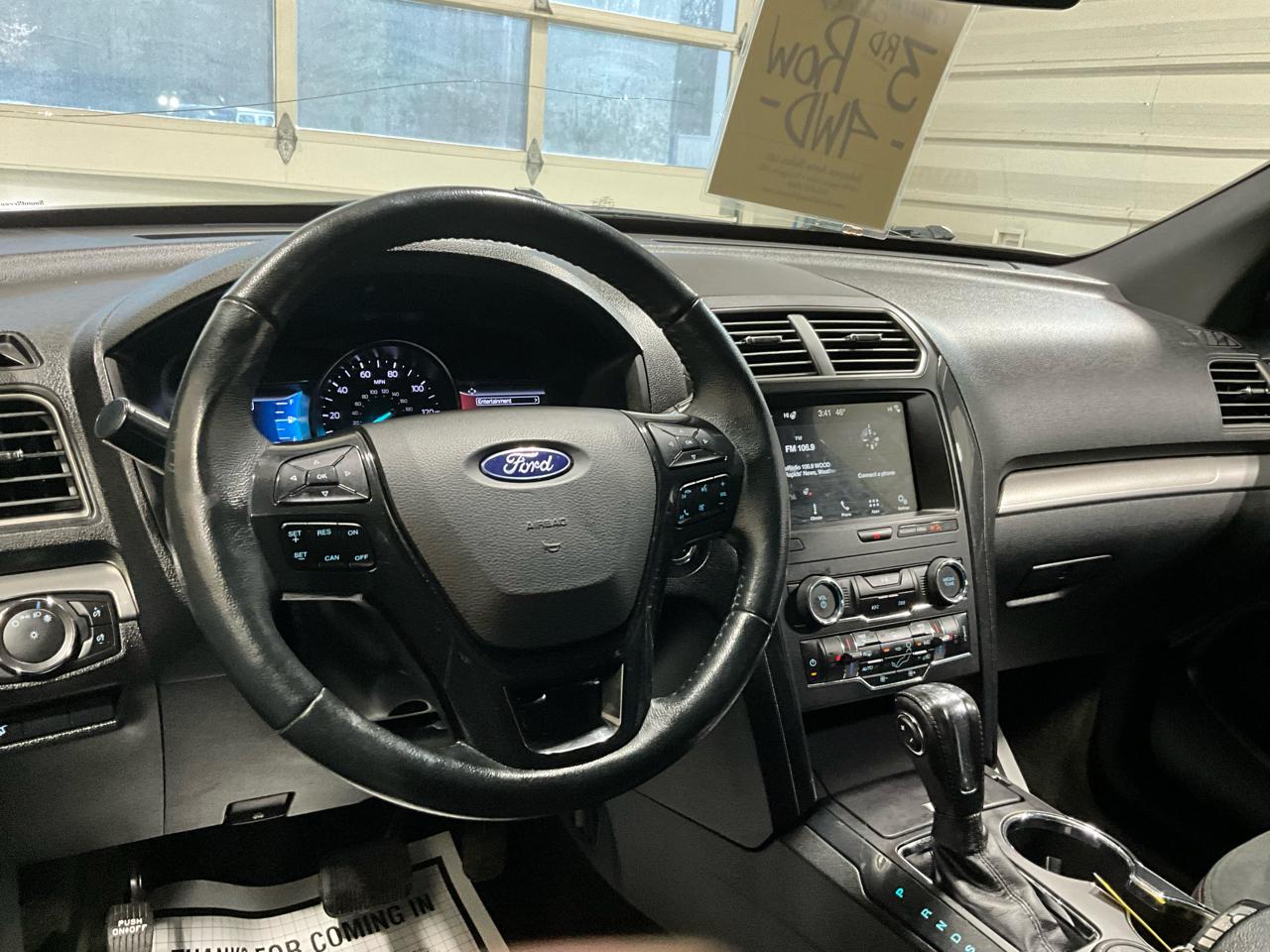 Ford Explorer XLT 4WD 2018