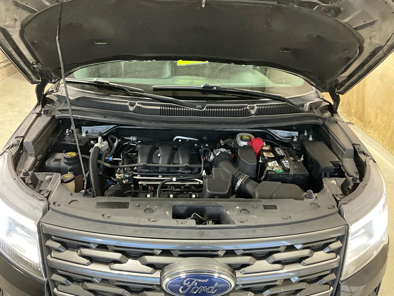 Ford Explorer XLT 4WD 2018