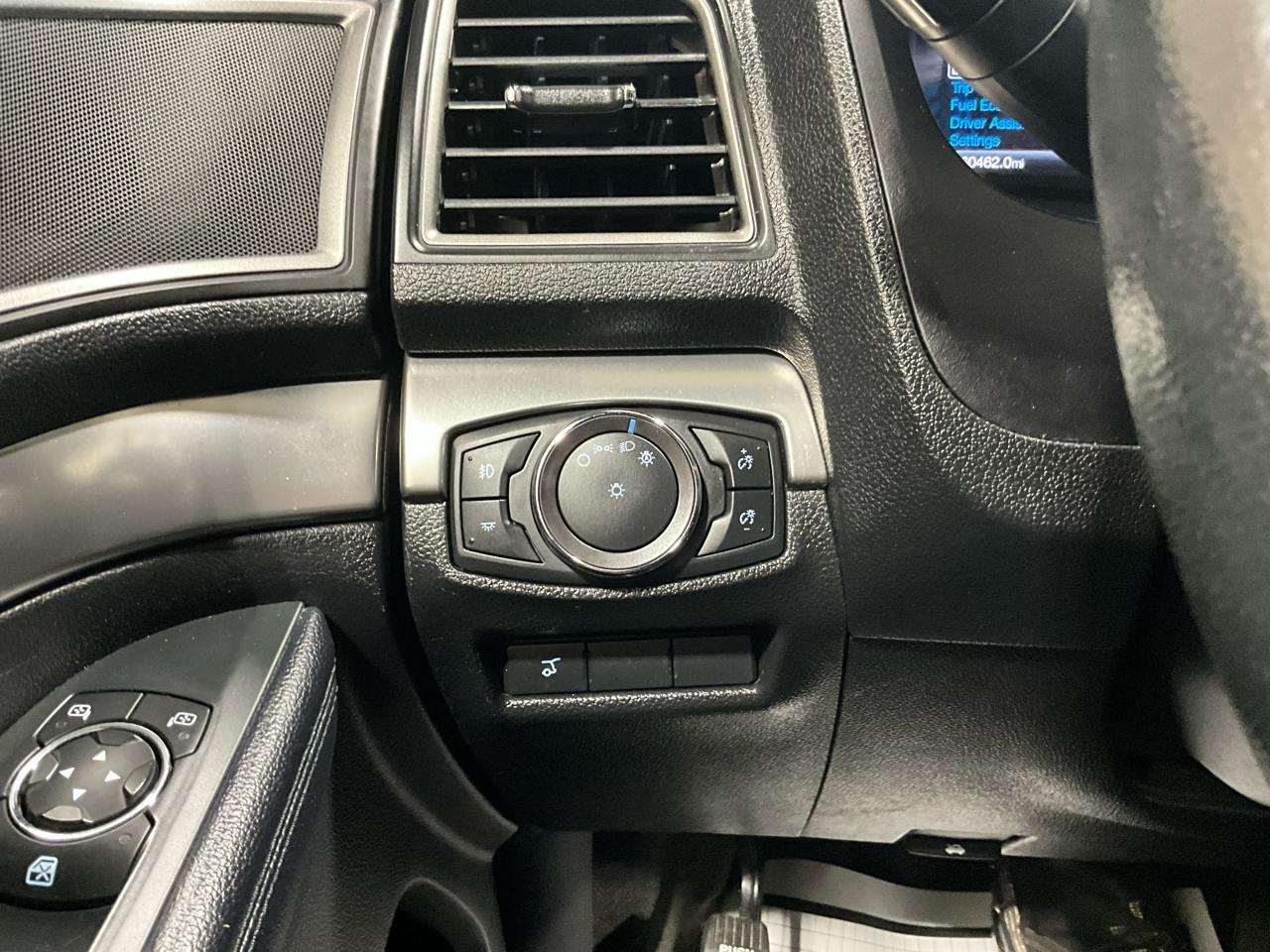 Ford Explorer XLT 4WD 2018