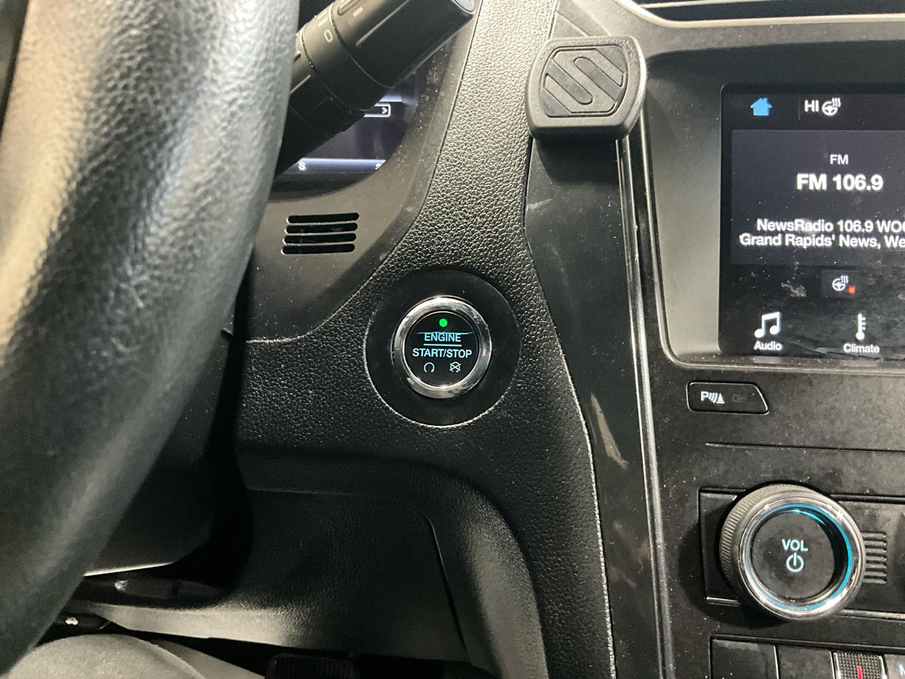 Ford Explorer XLT 4WD 2018