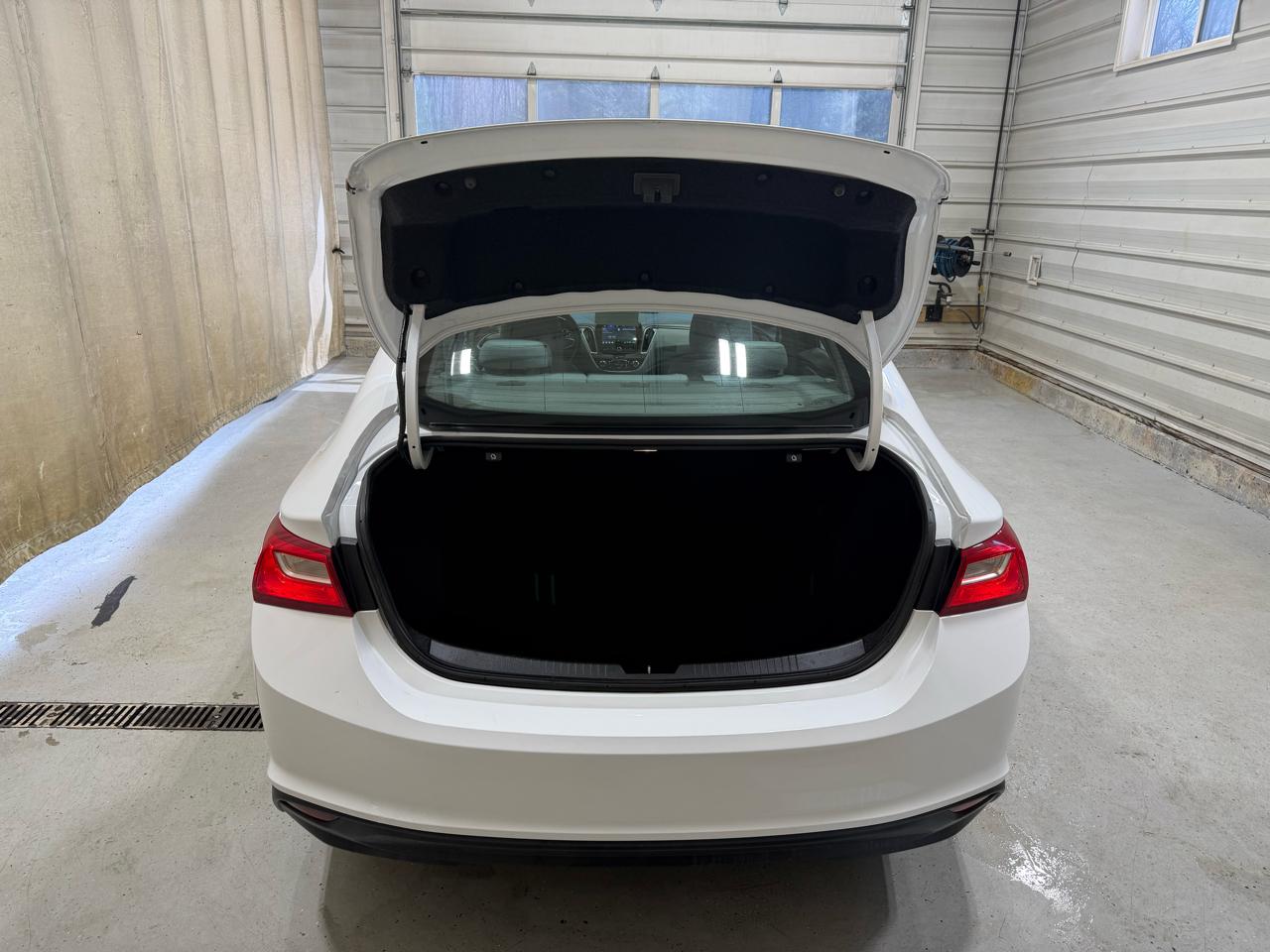 Chevrolet Malibu 4dr Sdn LS w/1FL 2021