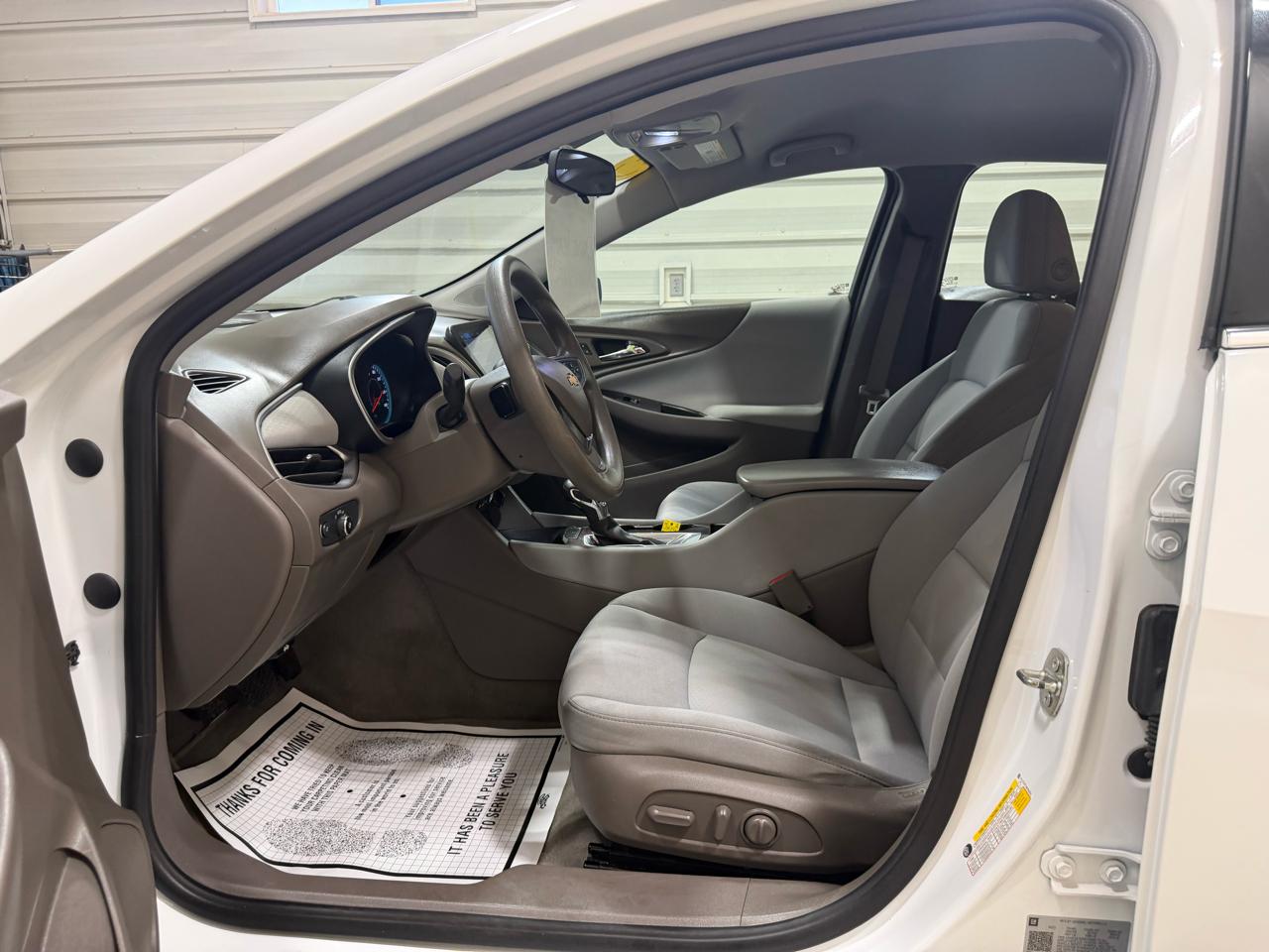 Chevrolet Malibu 4dr Sdn LS w/1FL 2021