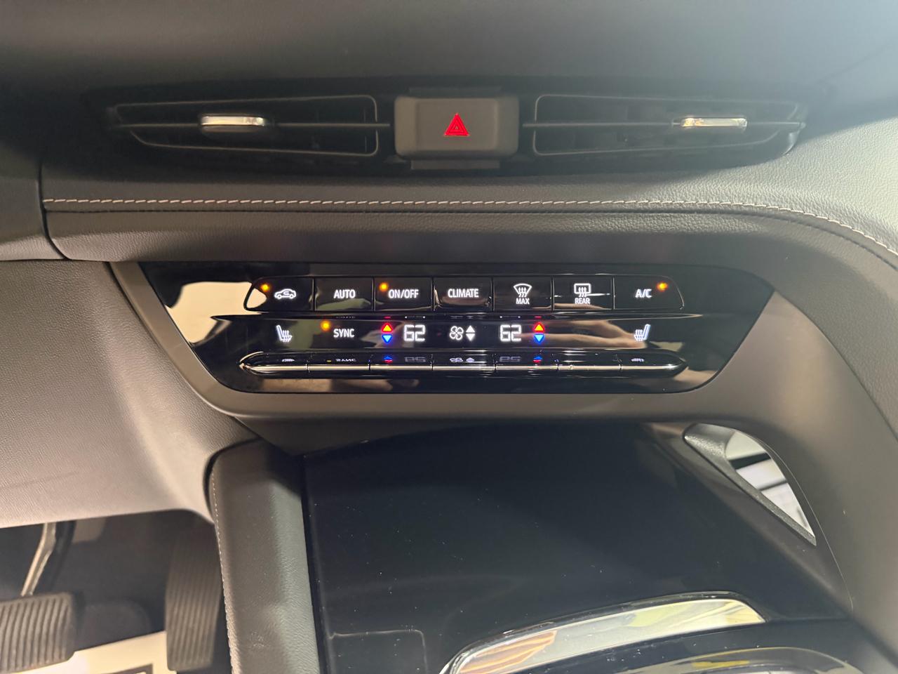 Buick Envision AWD 4dr Essence 2023