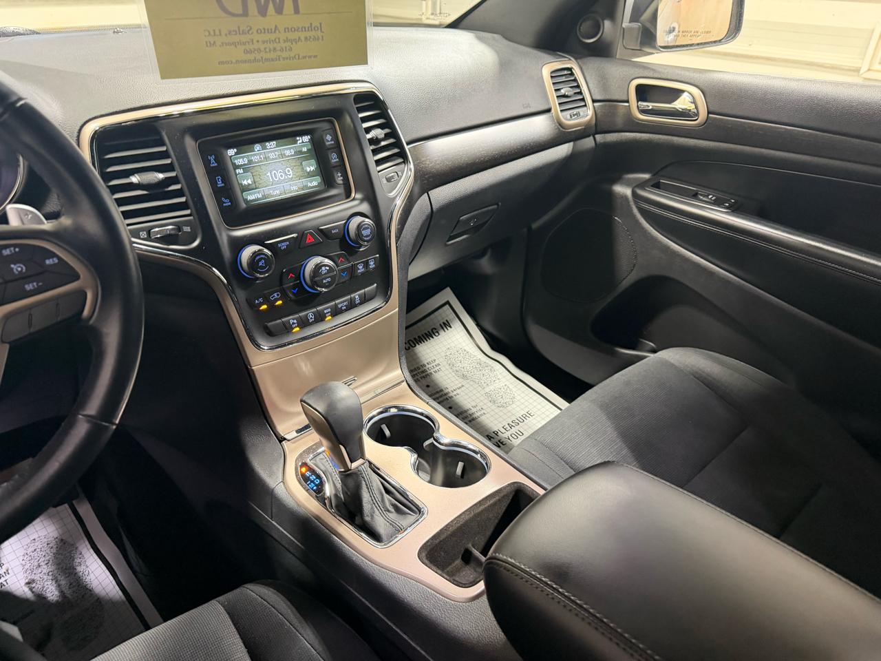 Jeep Grand Cherokee Laredo 4x4 2017