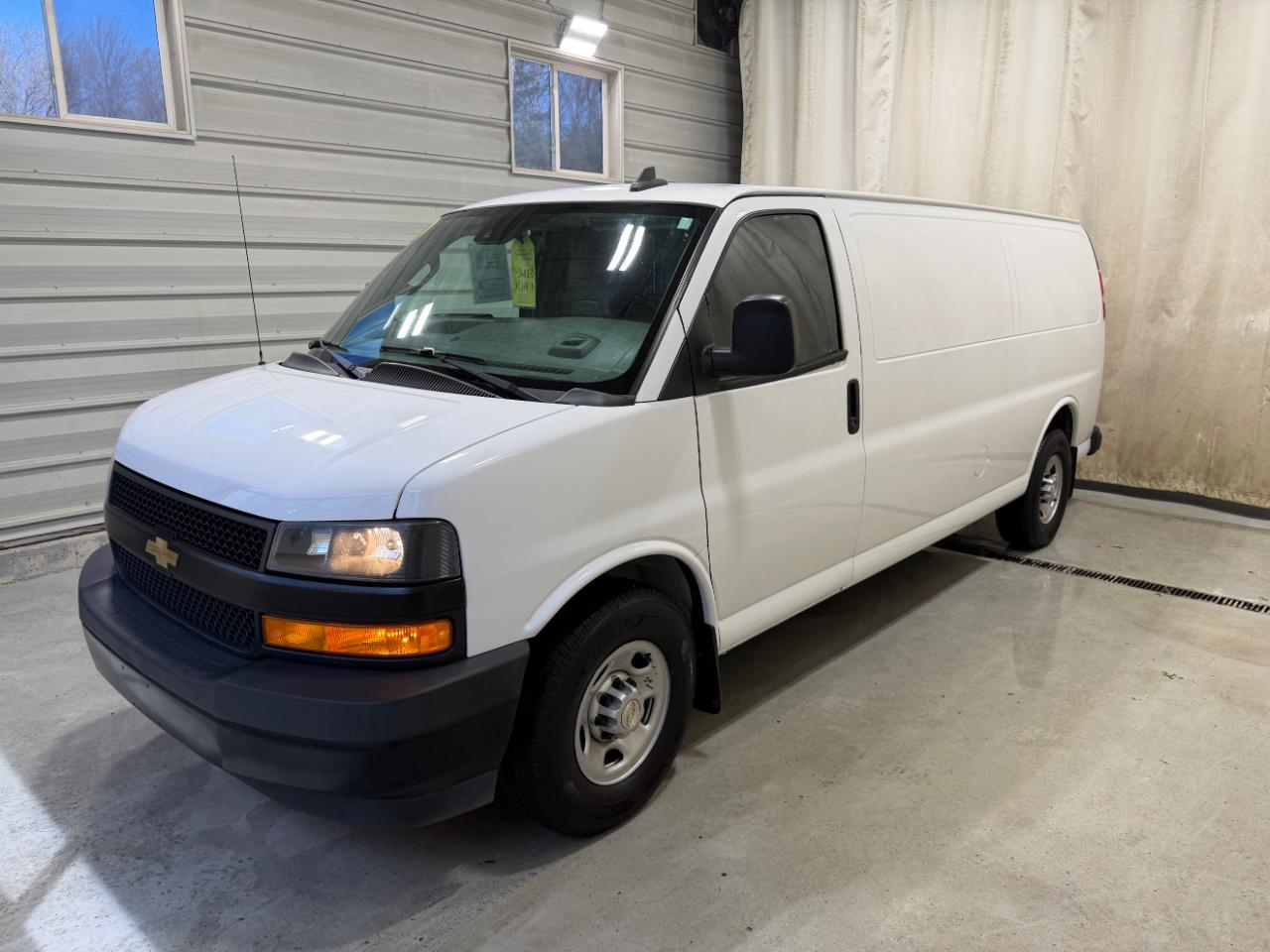 Chevrolet Express Cargo Van RWD 3500 155" 2020