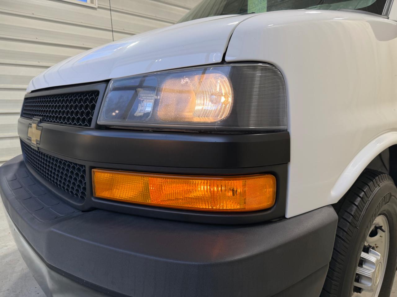 Chevrolet Express Cargo Van RWD 3500 155" 2020
