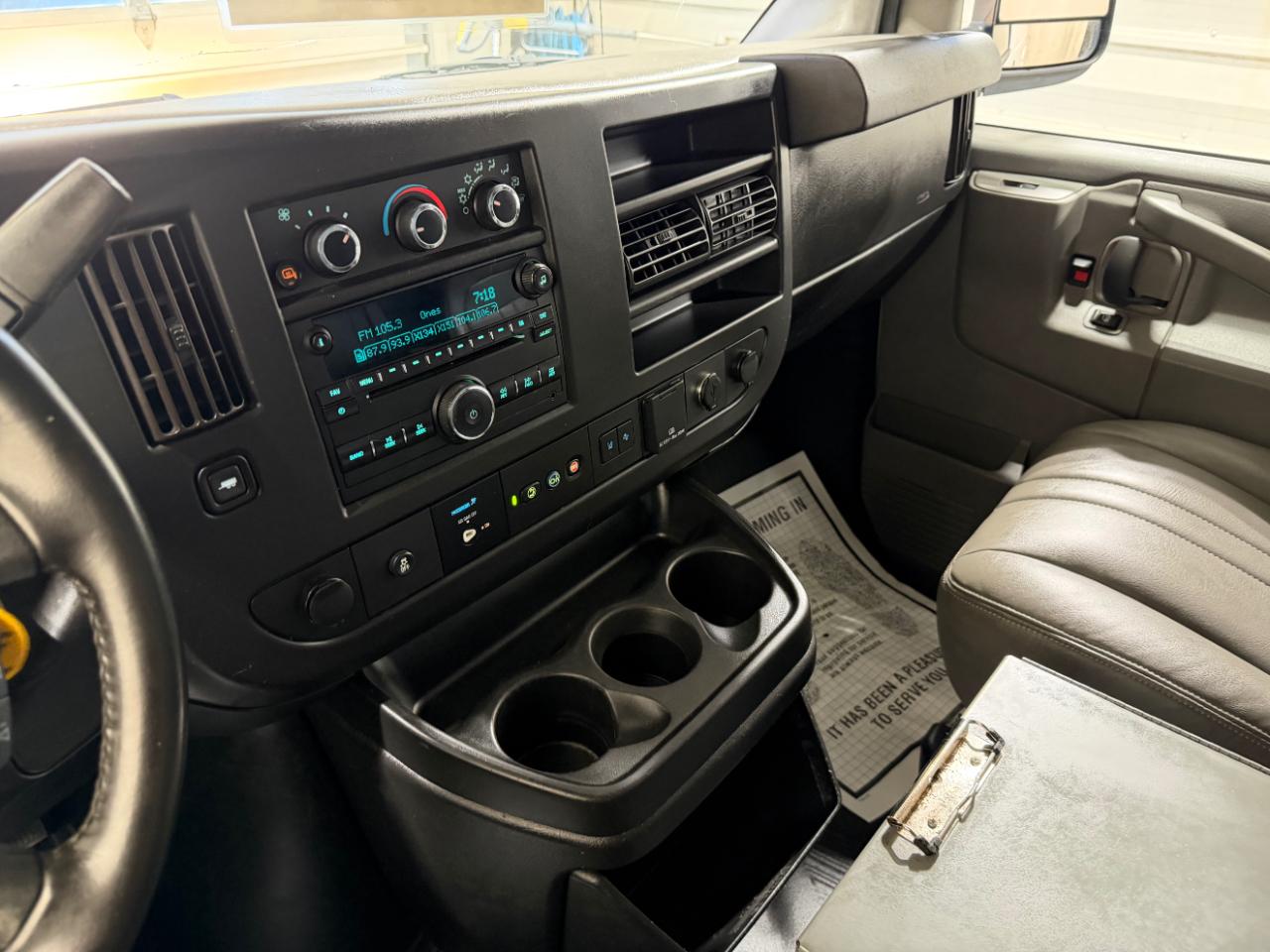 Chevrolet Express Cargo Van RWD 3500 155" 2020