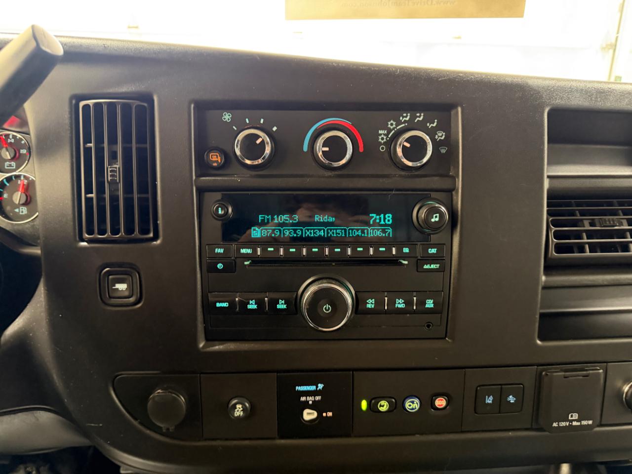Chevrolet Express Cargo Van RWD 3500 155" 2020