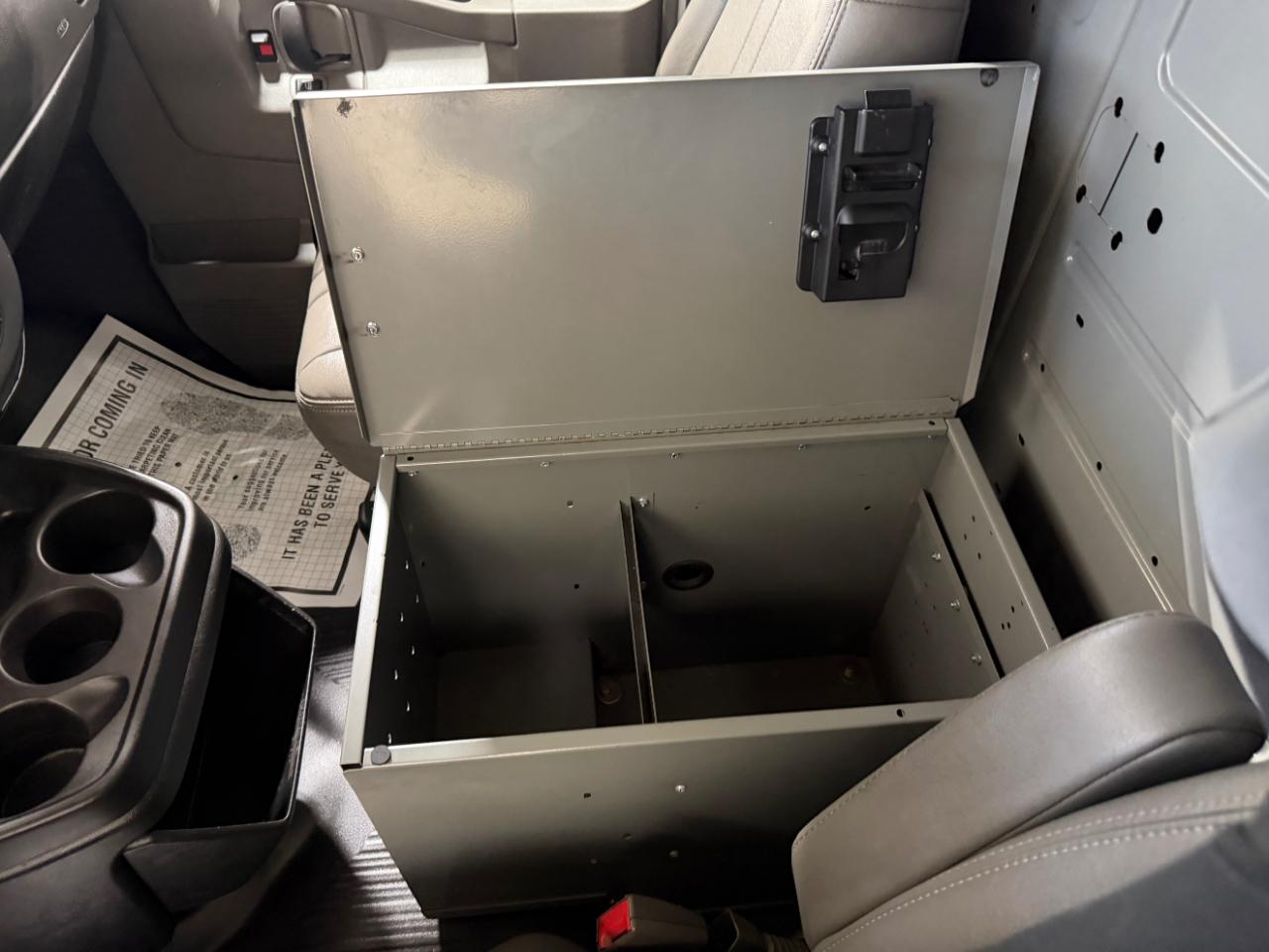 Chevrolet Express Cargo Van RWD 3500 155" 2020