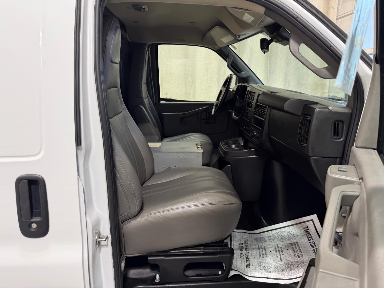 Chevrolet Express Cargo Van RWD 3500 155" 2020