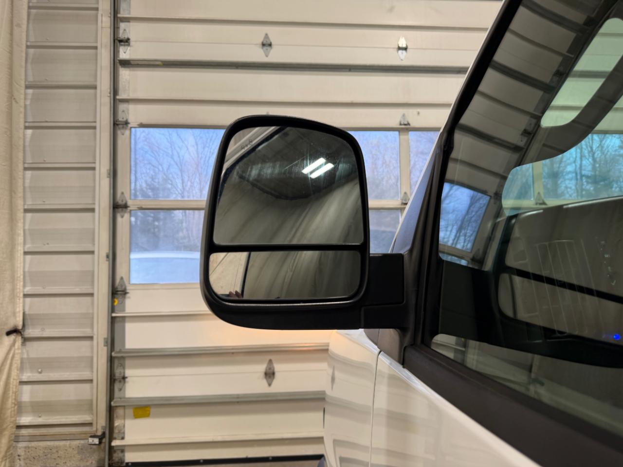 Chevrolet Express Cargo Van RWD 3500 155" 2020