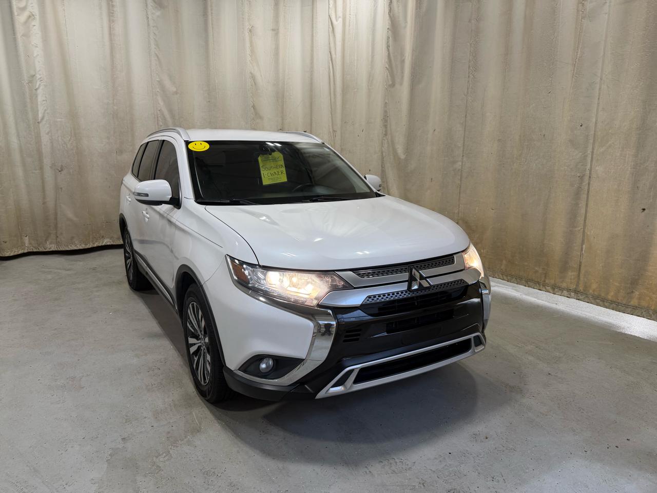 Mitsubishi Outlander SEL 4D SUV FWD 2019