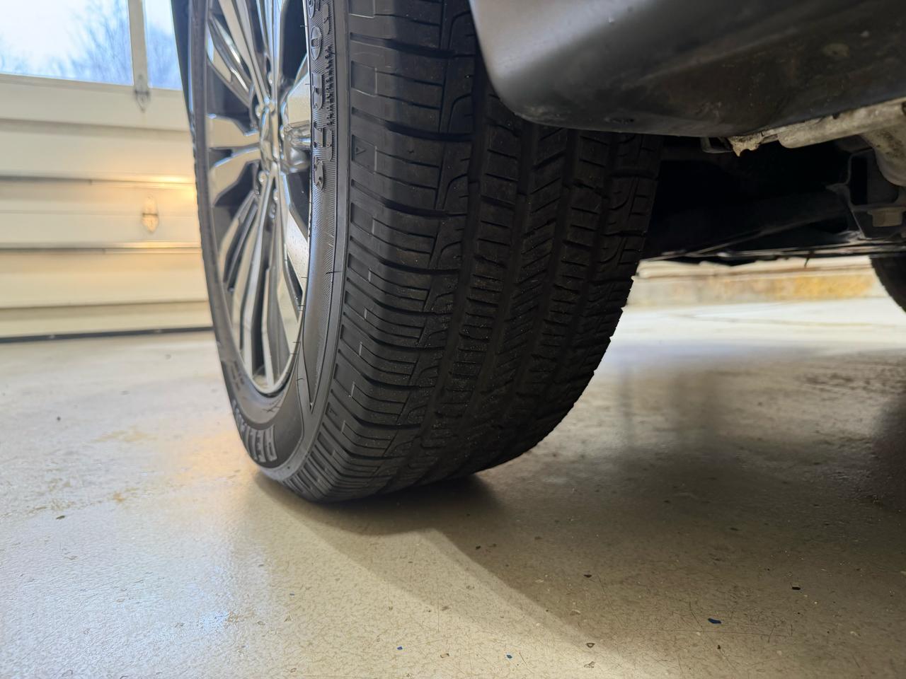 Mitsubishi Outlander SEL 4D SUV FWD 2019