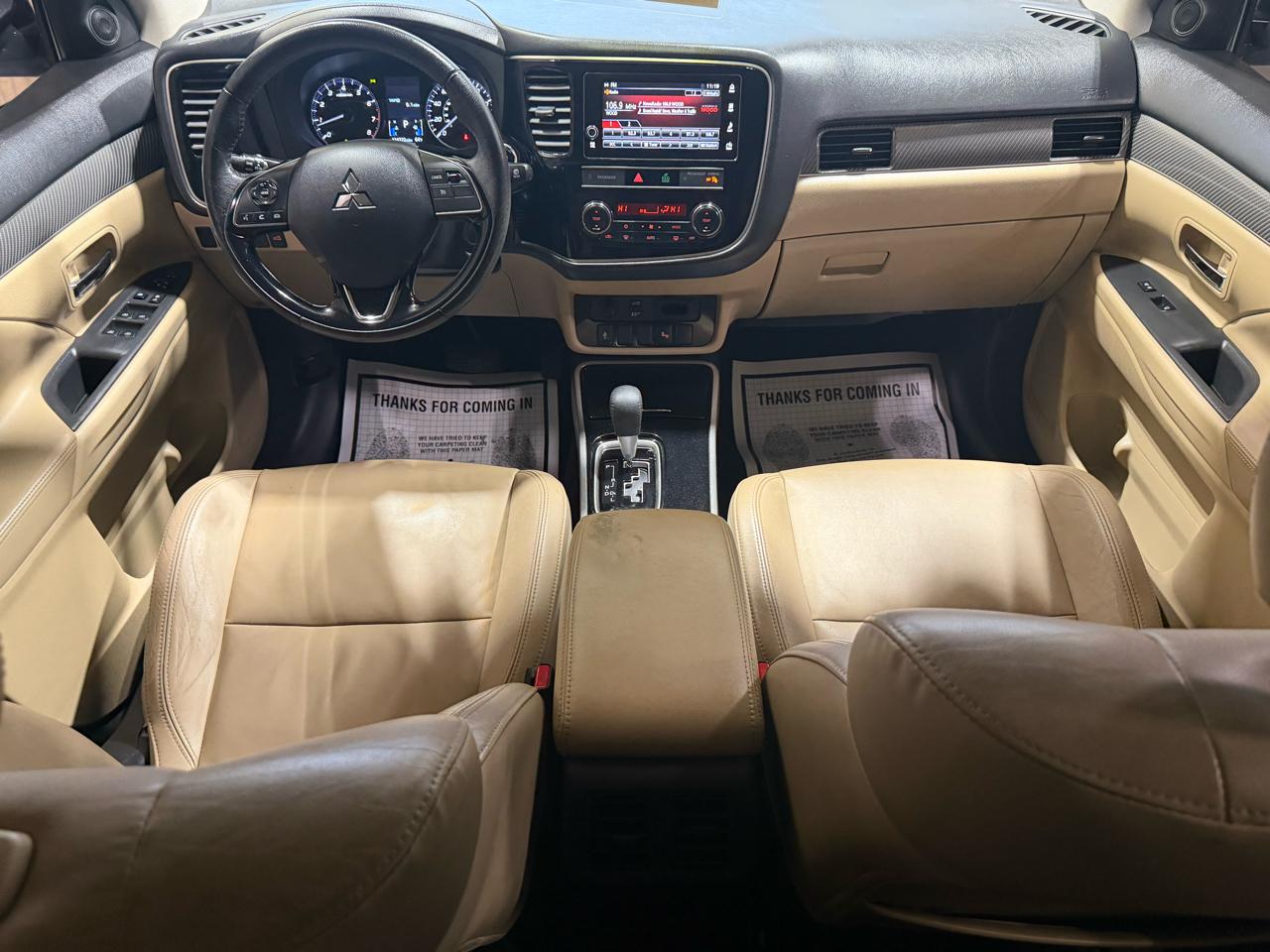 Mitsubishi Outlander SEL 4D SUV FWD 2019