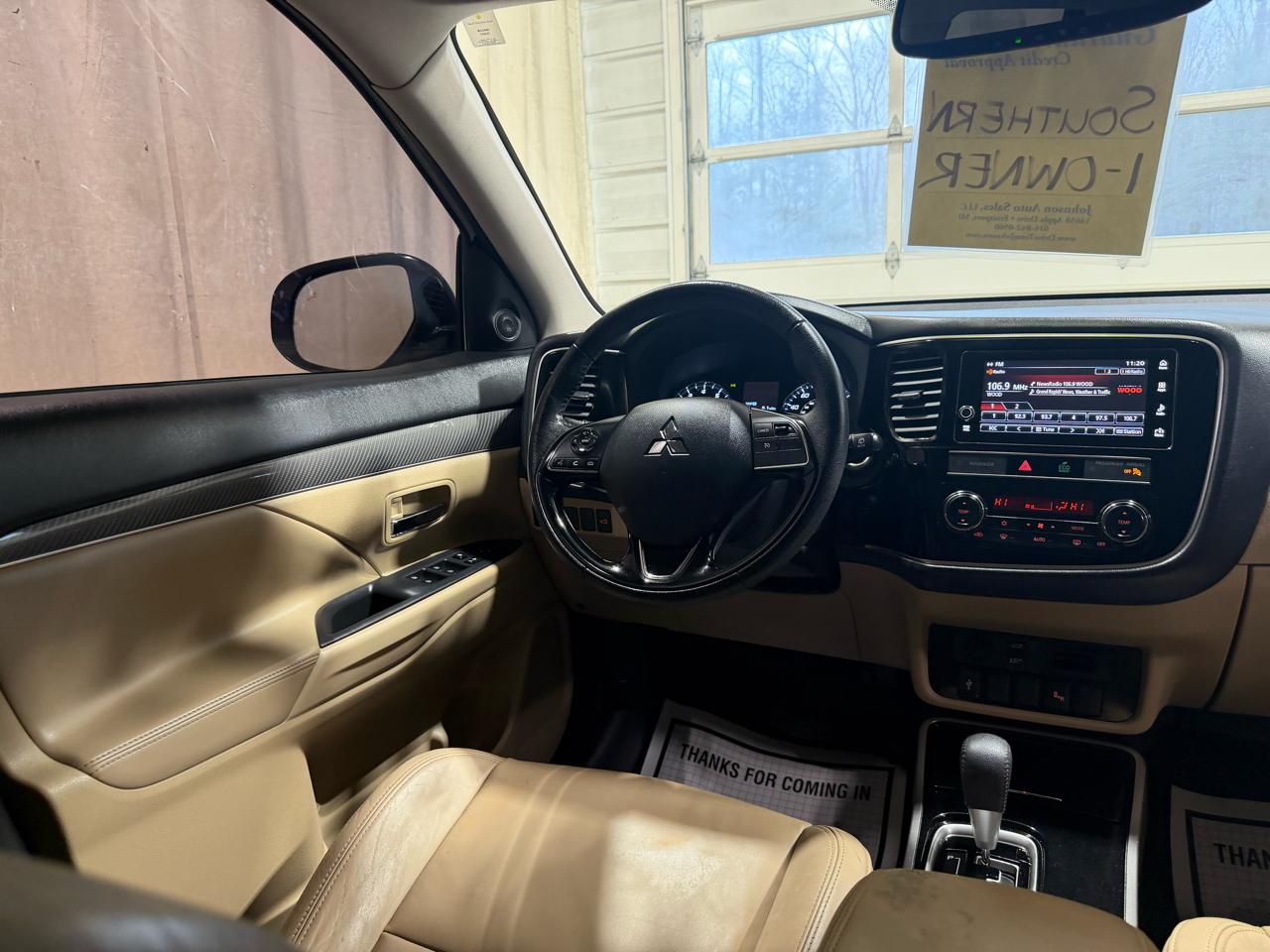 Mitsubishi Outlander SEL 4D SUV FWD 2019