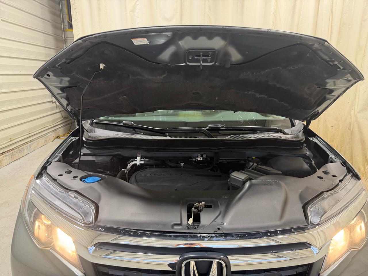 Honda Ridgeline RTL 4x4 Crew Cab 5.3' Bed 2017