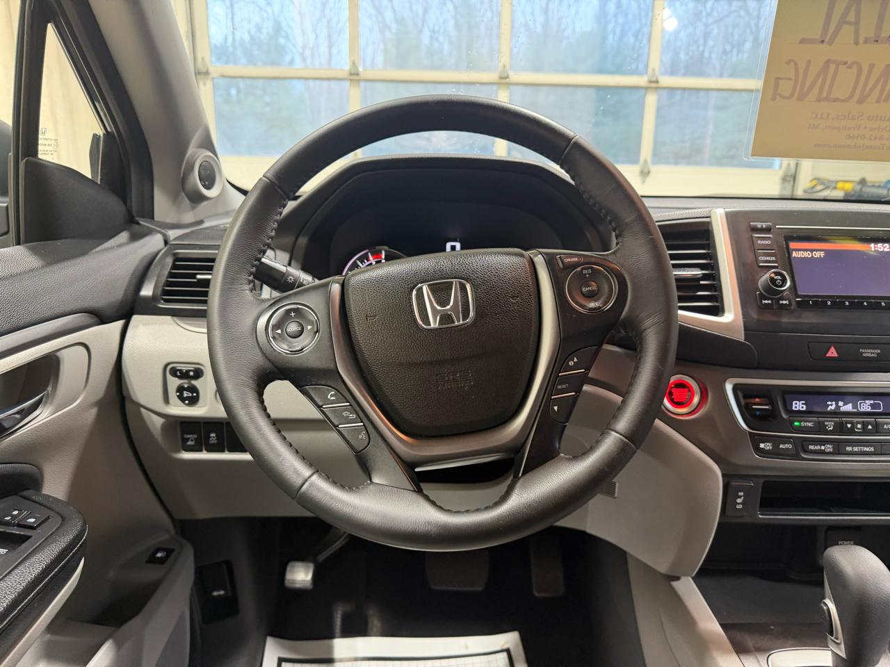 Honda Ridgeline RTL 4x4 Crew Cab 5.3' Bed 2017