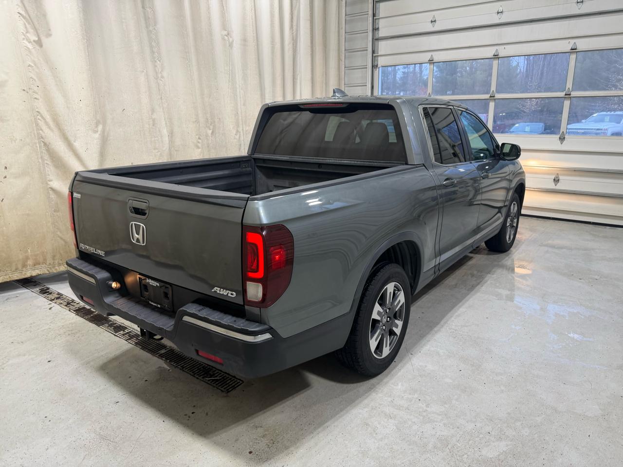 Honda Ridgeline RTL 4x4 Crew Cab 5.3' Bed 2017