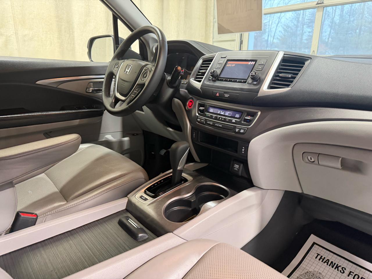 Honda Ridgeline RTL 4x4 Crew Cab 5.3' Bed 2017