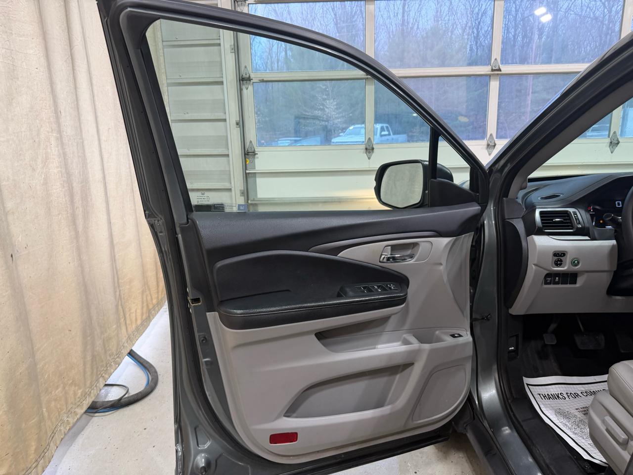 Honda Ridgeline RTL 4x4 Crew Cab 5.3' Bed 2017