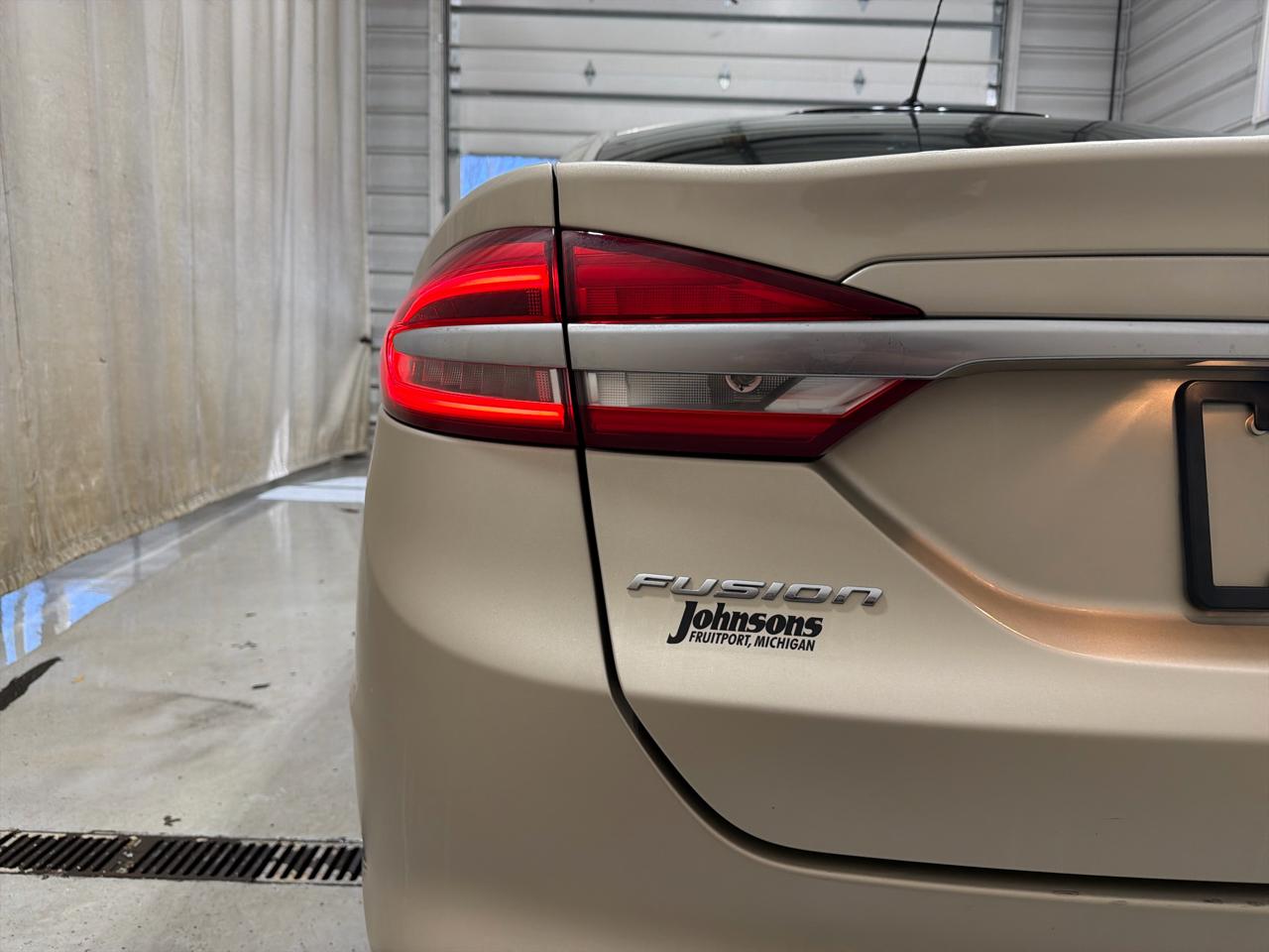 Ford Fusion SE FWD 2018