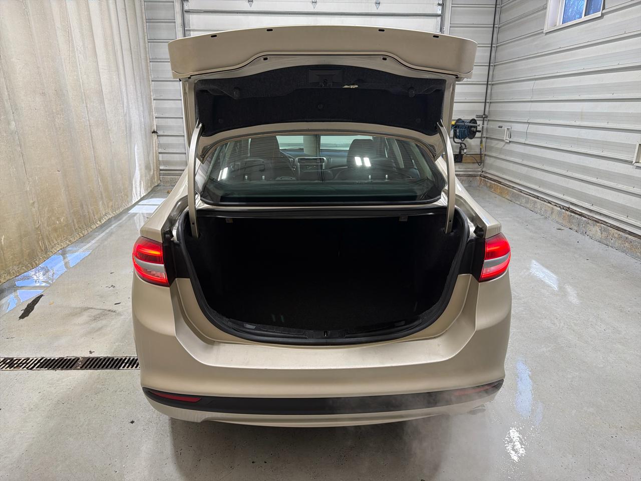 Ford Fusion SE FWD 2018