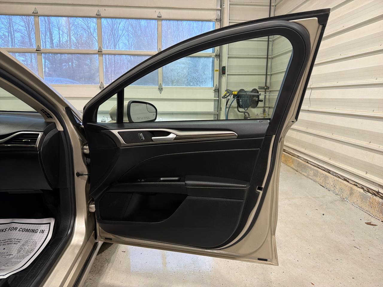 Ford Fusion SE FWD 2018