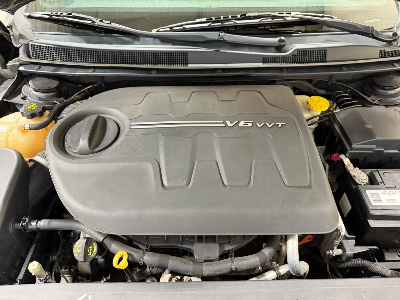 Chrysler 200 4dr Sdn S AWD 2016