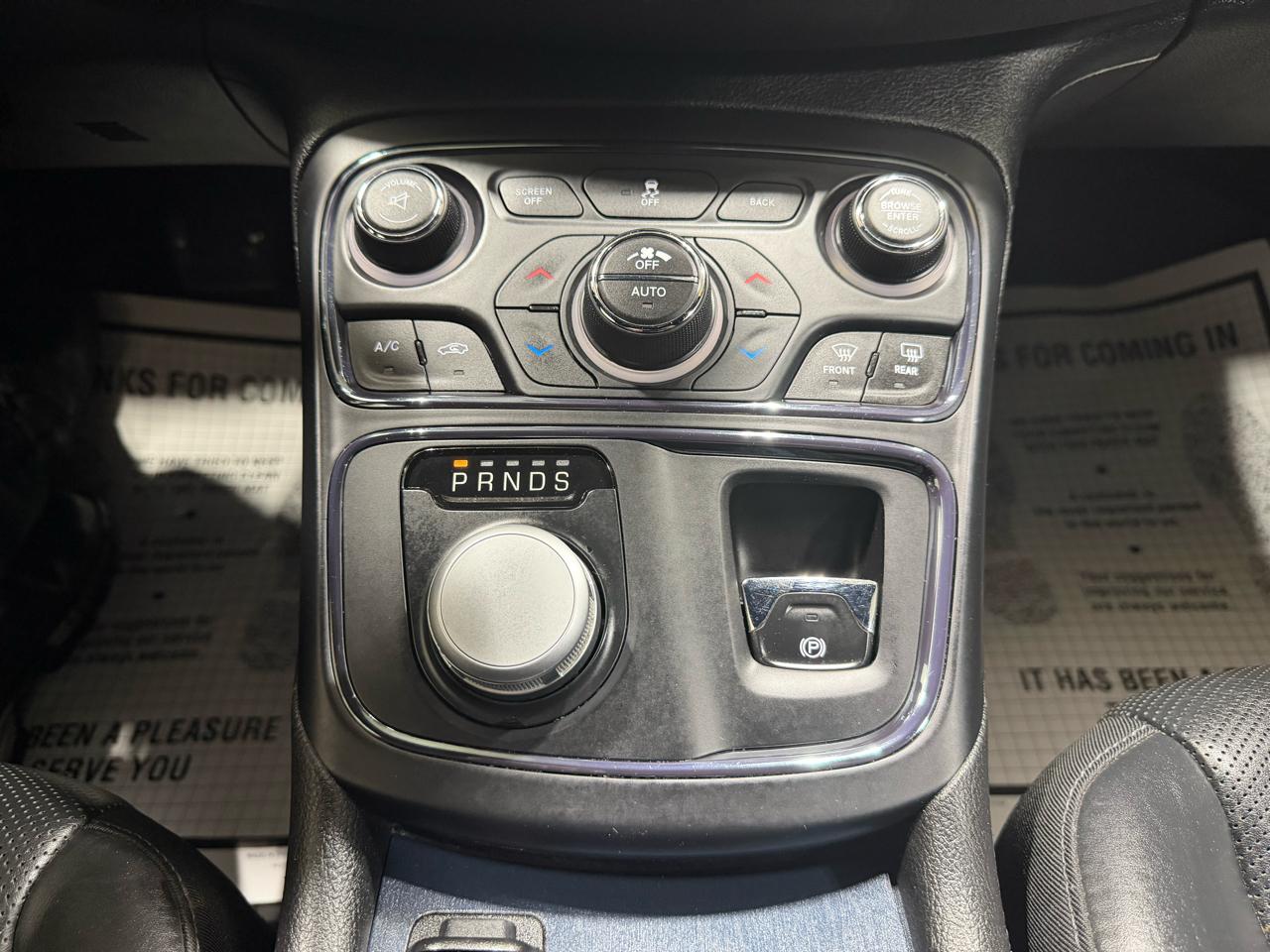 Chrysler 200 4dr Sdn S AWD 2016