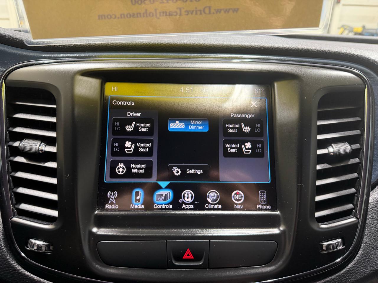 Chrysler 200 4dr Sdn S AWD 2016