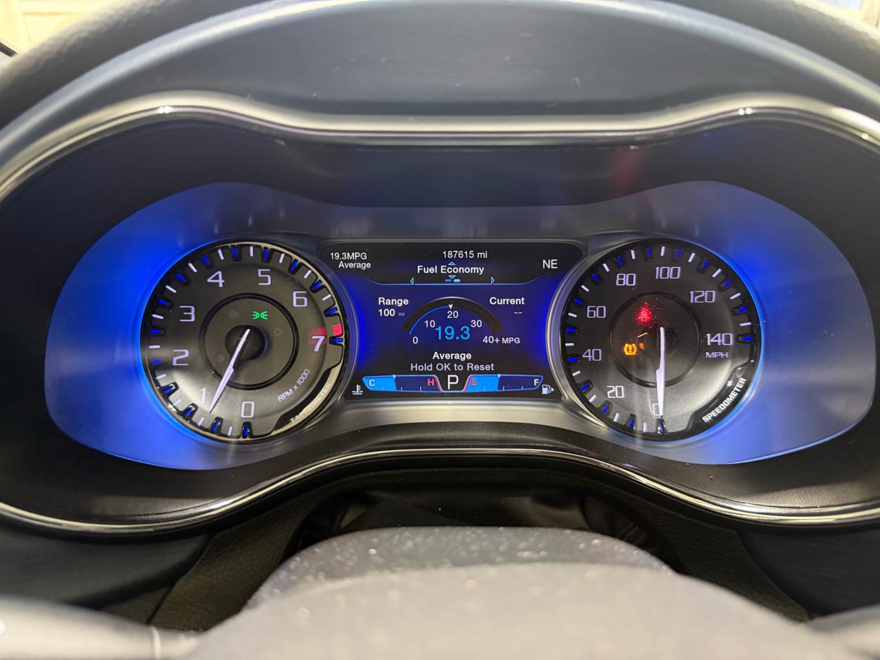 Chrysler 200 4dr Sdn S AWD 2016