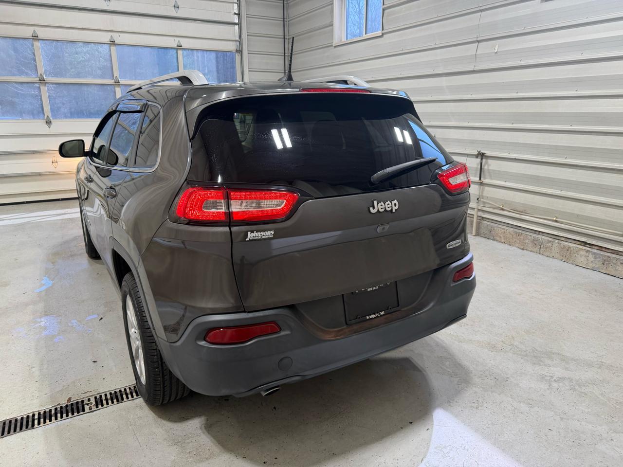 Jeep Cherokee FWD 4dr Latitude 2016