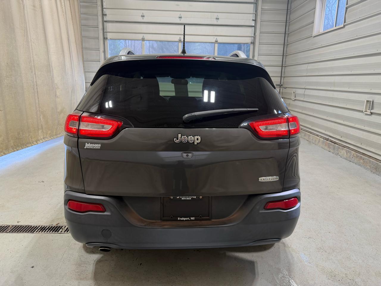 Jeep Cherokee FWD 4dr Latitude 2016