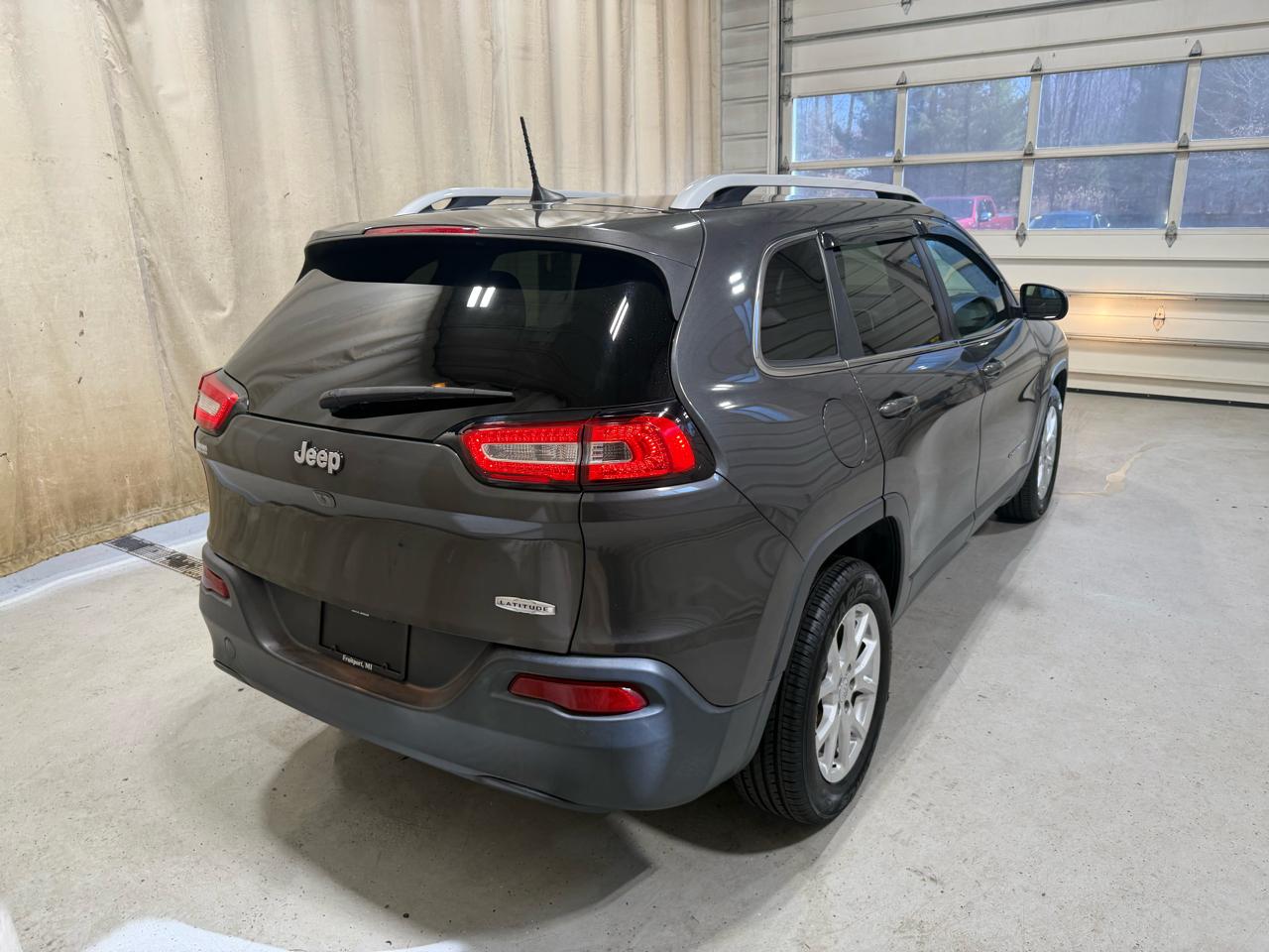 Jeep Cherokee FWD 4dr Latitude 2016