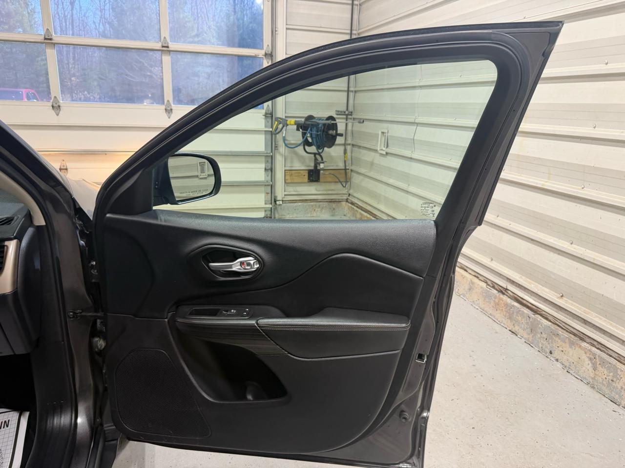 Jeep Cherokee FWD 4dr Latitude 2016