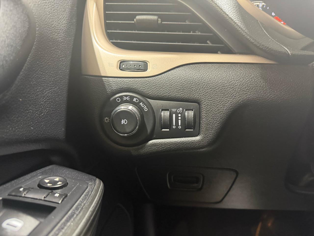 Jeep Cherokee FWD 4dr Latitude 2016