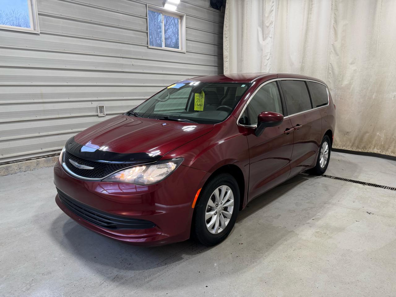 Chrysler Pacifica Touring FWD 2017