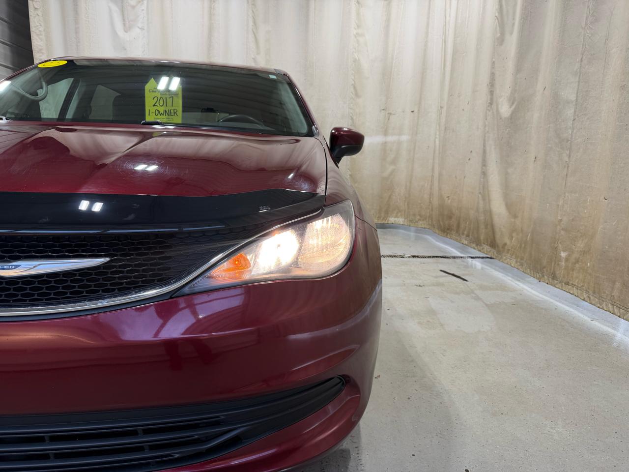 Chrysler Pacifica Touring FWD 2017