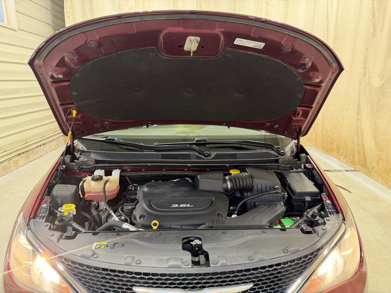 Chrysler Pacifica Touring FWD 2017