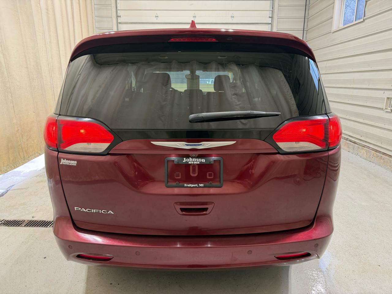 Chrysler Pacifica Touring FWD 2017