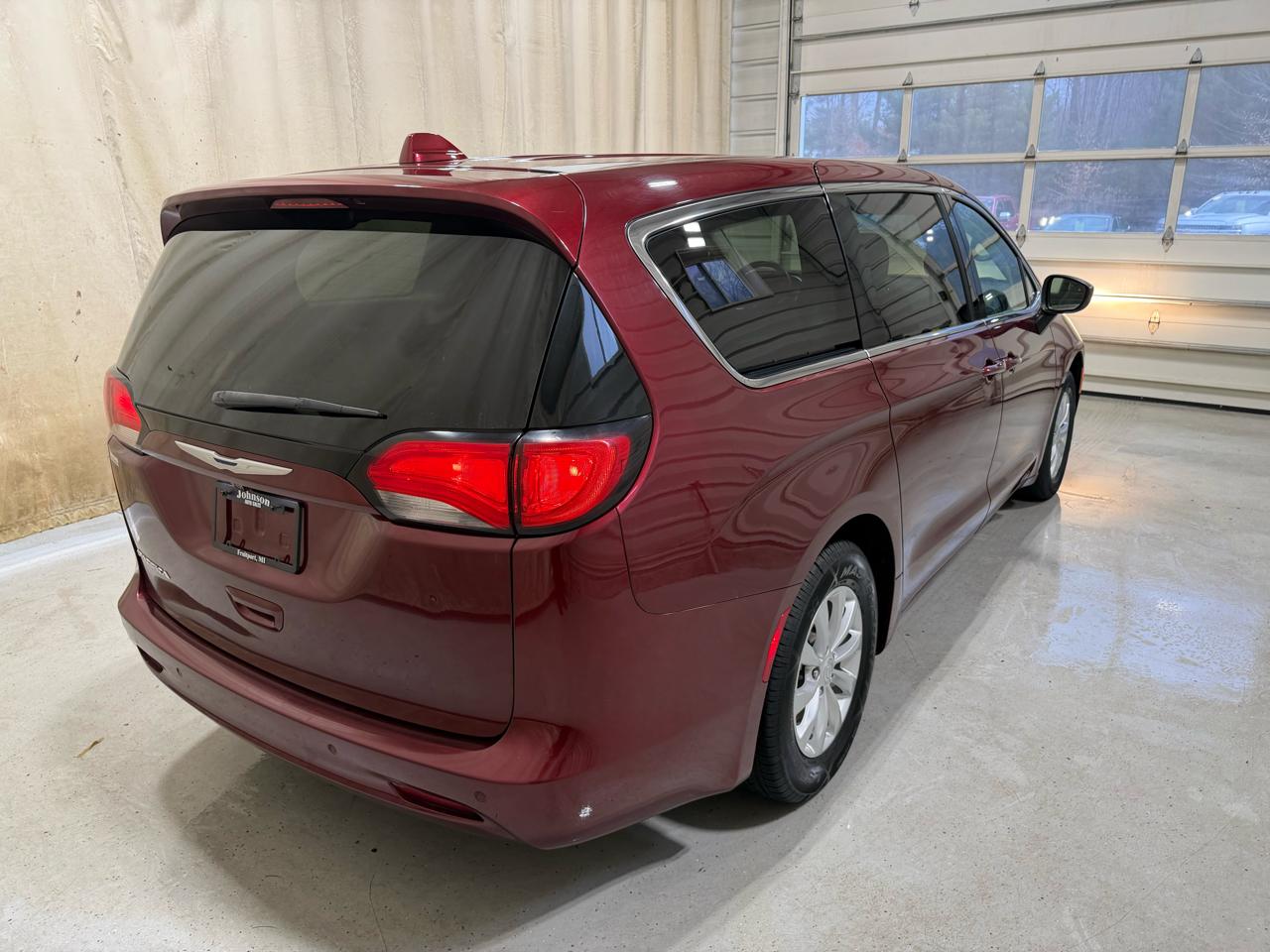 Chrysler Pacifica Touring FWD 2017